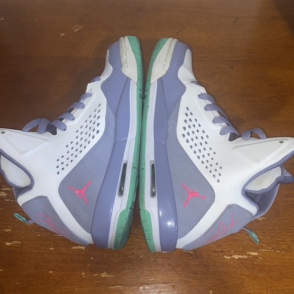 Jordan Flights - Picture 3 of 8